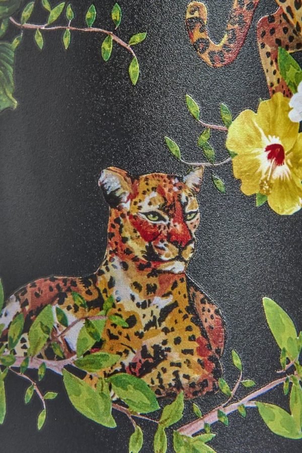 Detalle de la botella tropical flowering leopard chillys